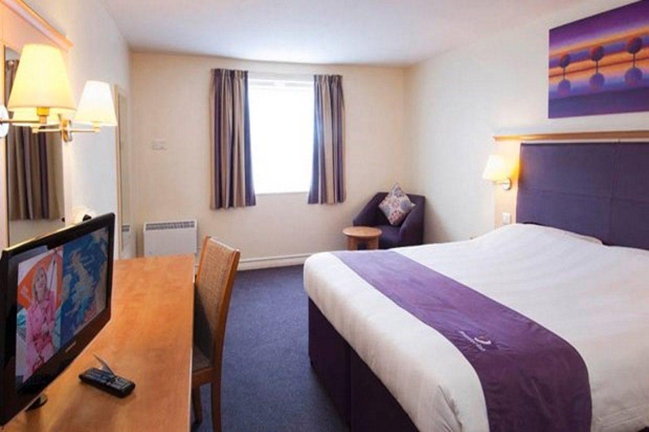 Premier Inn Kilmarnock Buitenkant foto